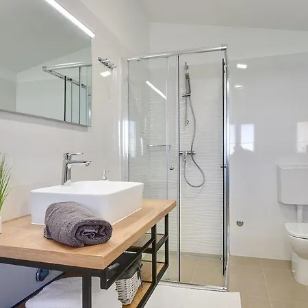 House Ori Tatil Evi Valbandon