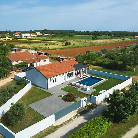 House Ori * Valbandon