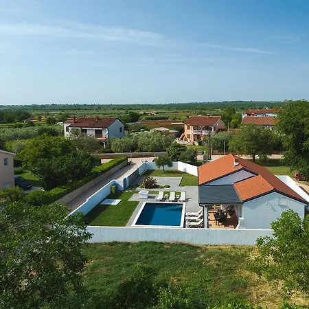 House Ori * Valbandon